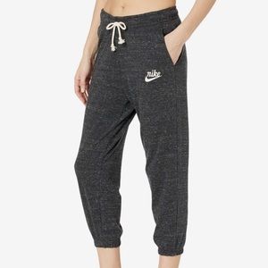 Nike Capri Pants